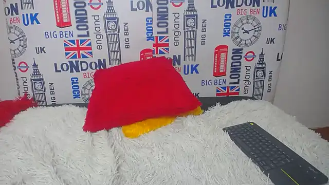 Snapshot of merlinaadams_ chatting on February 18, 2025, 10:58 pm merlinaadams online show from February 18, 2025, 10:58 pm