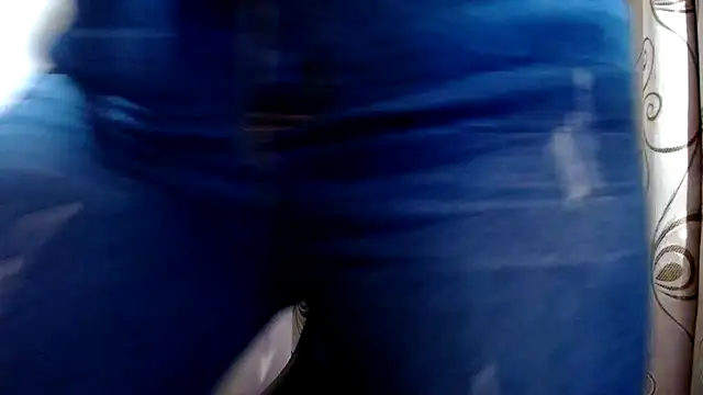 Snapshot of merlinaadams_ chatting on March 11, 2025, 2:10 am merlinaadams online show from March 11, 2025, 2:10 am