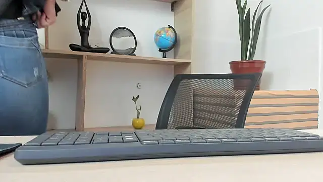 Snapshot of merlinaadams_ chatting on September 30, 2025, 2:44 pm merlinaadams online show from September 30, 2025, 2:44 pm