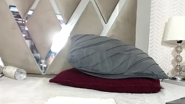 KasandraPhillips online show from February 21, 2025, 2:17 am