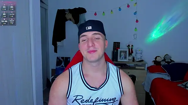 Snapshot of liam_oficial02 chatting on December 12, 2024, 3:54 am liam oficial02 online show from December 12, 2024, 3:54 am