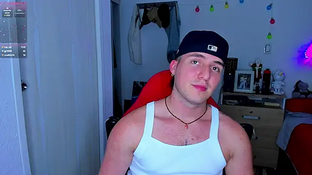 Snapshot of liam_oficial02 chatting on December 19, 2024, 9:51 am liam oficial02 online show from December 19, 2024, 9:51 am