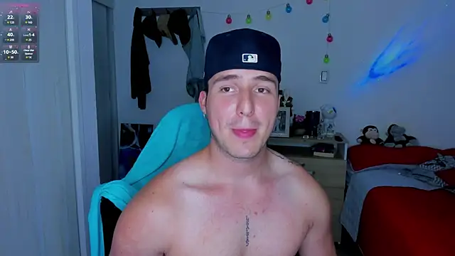 Snapshot of liam_oficial02 chatting on January 16, 2025, 6:35 am liam oficial02 online show from January 16, 2025, 6:35 am