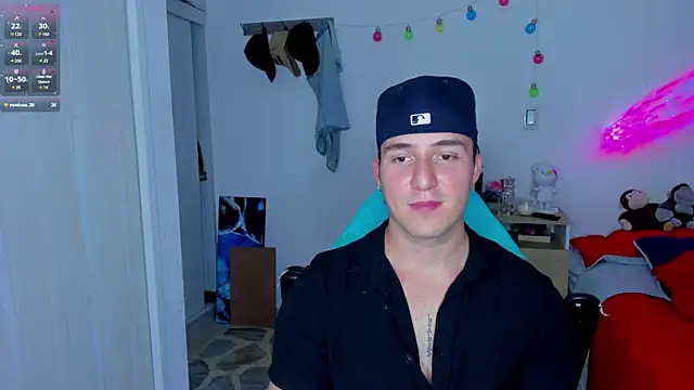 Snapshot of liam_oficial02 chatting on January 21, 2025, 7:15 am liam oficial02 online show from January 21, 2025, 7:15 am