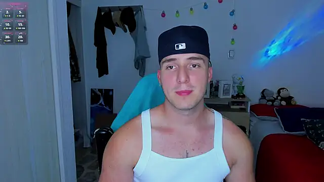 Snapshot of liam_oficial02 chatting on January 25, 2025, 3:30 am liam oficial02 online show from January 25, 2025, 3:30 am