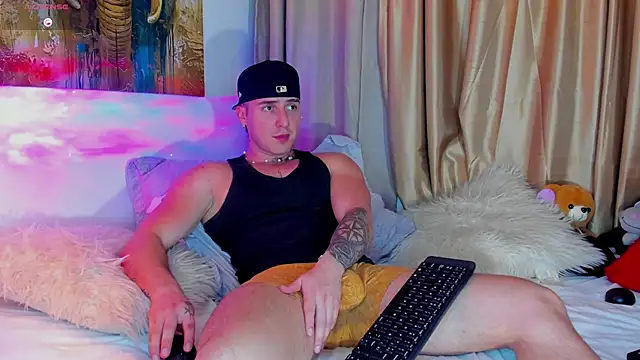 Snapshot of liam_oficial02 chatting on October 4, 2025, 5:05 am liam oficial02 online show from October 4, 2025, 5:05 am