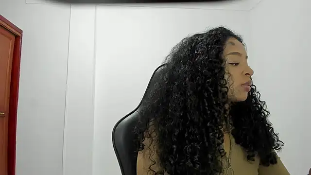 avellanatammy online show from September 14, 2025, 9:14 pm