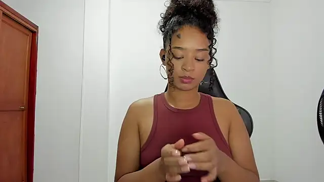 avellanatammy online show from September 23, 2025, 1:41 am