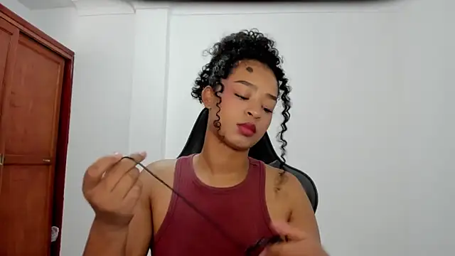 Snapshot of avellanatammy chatting on January 17, 2026, 9:29 pm avellanatammy online show from January 17, 2026, 9:29 pm