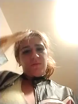 Snapshot of halobabe7620 chatting on October 17, 2025, 10:18 am halobabe7620 online show from October 17, 2025, 10:18 am