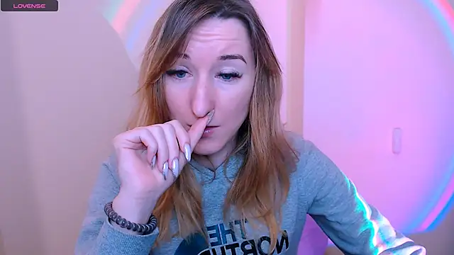 AmandaSell online show from December 22, 2025, 8:44 am