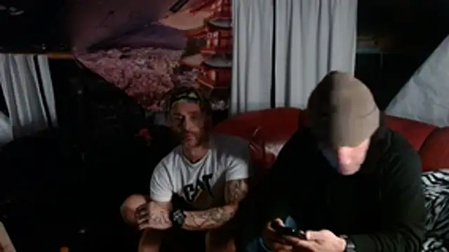 Snapshot of ShiaWay chatting on December 3, 2025, 9:40 am ShiaWay online show from December 3, 2025, 9:40 am