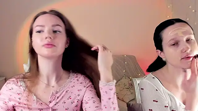 MishkaMe online show from November 27, 2025, 7:43 am