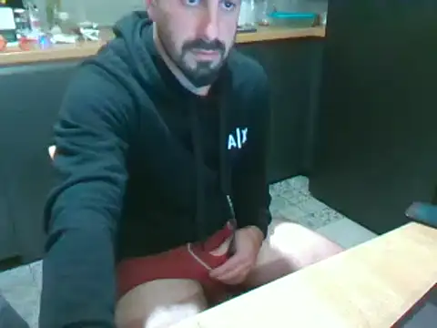 giorgakaci69 online show from December 9, 2024, 11:24 pm