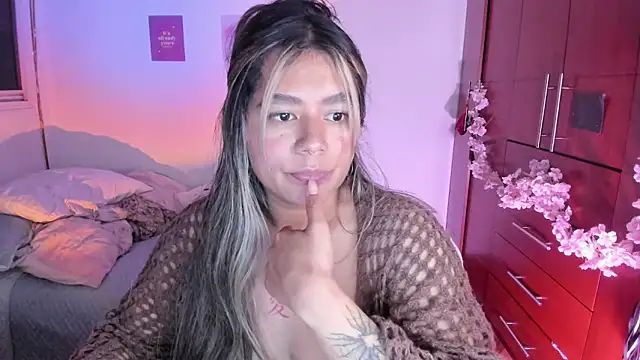 StephaniFox online show from October 1, 2025, 3:01 am