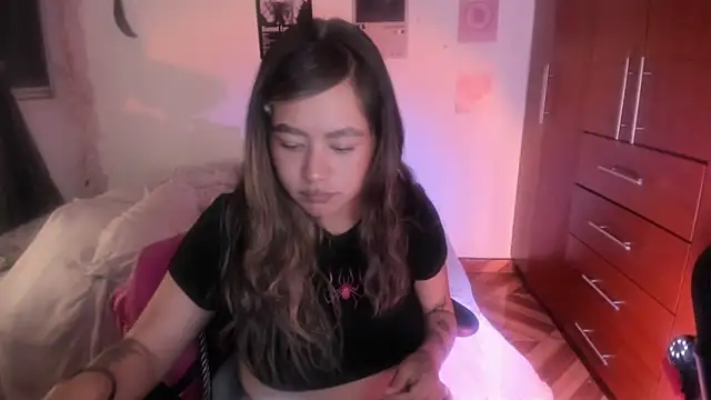 StephaniFox online show from March 4, 2026, 1:22 am