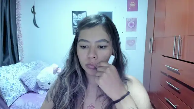 StephaniFox online show from April 7, 2026, 11:26 pm