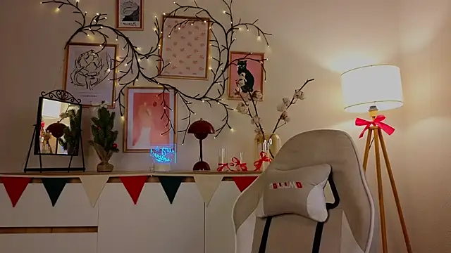 Snapshot of mo11y_kitten chatting on January 9, 2025, 12:46 am mo11y kitten online show from January 9, 2025, 12:46 am