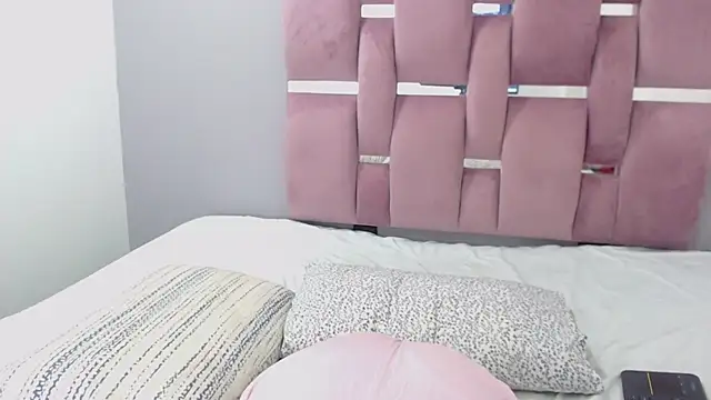 EmiliaKurt online show from January 13, 2025, 8:37 pm