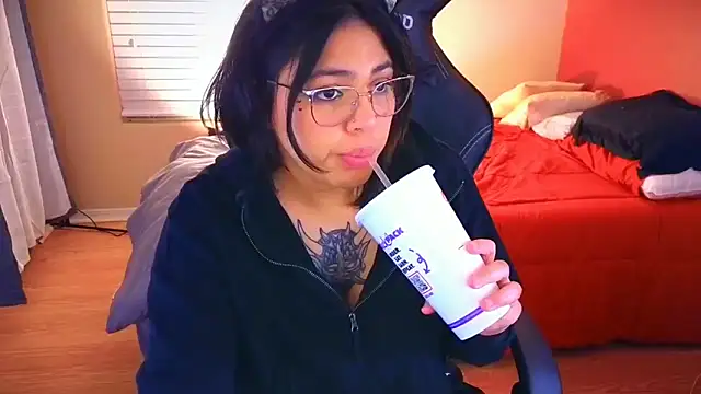 miacanela xo online show from January 11, 2025, 4:38 am