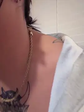 miacanela xo online show from January 13, 2025, 4:18 am