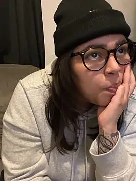 miacanela xo online show from March 19, 2026, 3:21 am