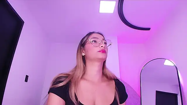 vale ross  online show from December 16, 2025, 3:11 am