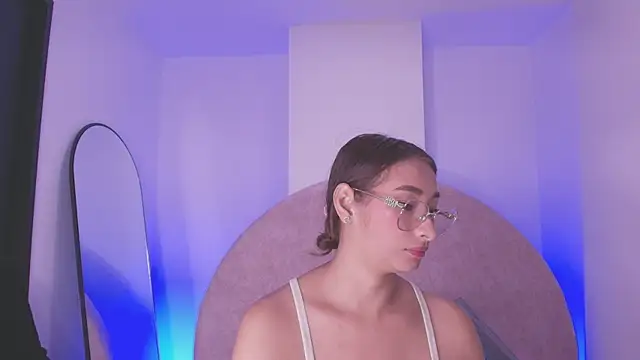 vale ross  online show from April 2, 2026, 3:04 am