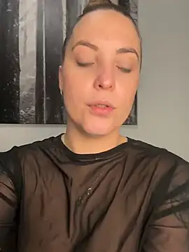 LiliMorganxxx online show from March 23, 2026, 10:47 pm