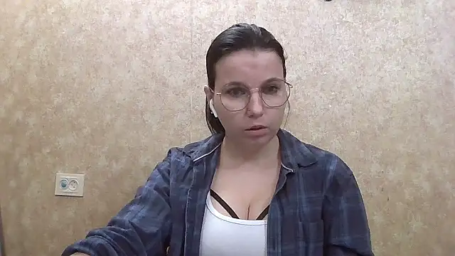 Snapshot of JeorginaJ chatting on February 4, 2025, 3:57 pm JeorginaJ online show from February 4, 2025, 3:57 pm