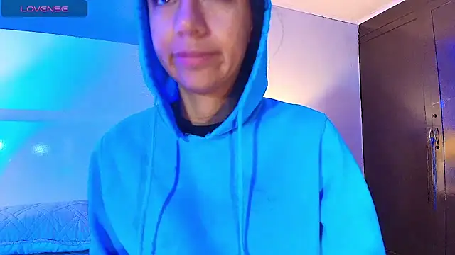 Tamaraakins online show from October 4, 2025, 12:47 pm