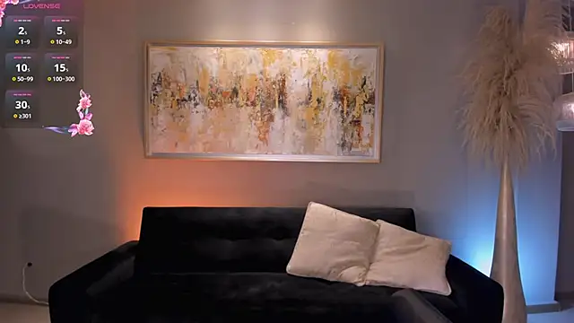 NicoleSanz  online show from March 16, 2025, 9:38 am