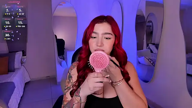 ViolettCastel online show from October 2, 2025, 6:37 pm