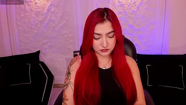 ViolettCastel online show from October 18, 2025, 7:03 pm