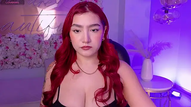 ViolettCastel online show from November 21, 2025, 7:12 pm