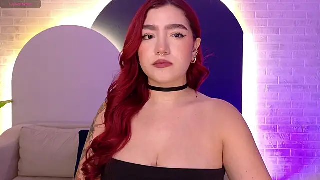 Snapshot of ViolettCastel chatting on March 5, 2026, 7:21 pm ViolettCastel online show from March 5, 2026, 7:21 pm