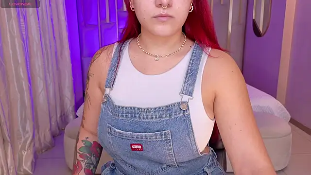 Snapshot of ViolettCastel chatting on March 24, 2026, 7:08 pm ViolettCastel online show from March 24, 2026, 7:08 pm