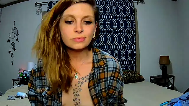 Snapshot of ZeelaXoXo chatting on January 10, 2025, 10:06 am ZeelaXoXo online show from January 10, 2025, 10:06 am