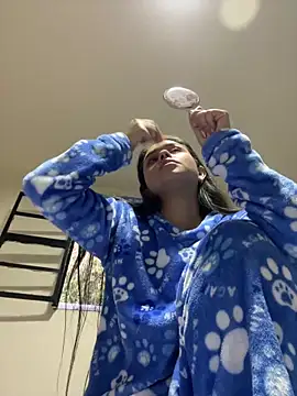 Kimmymadison- online show from October 2, 2025, 10:17 pm