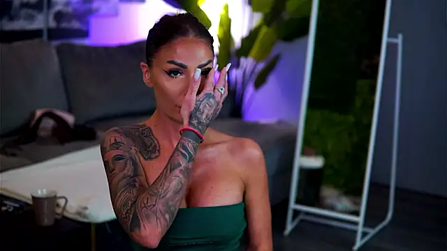 RaquelleVon online show from February 9, 2026, 10:52 am