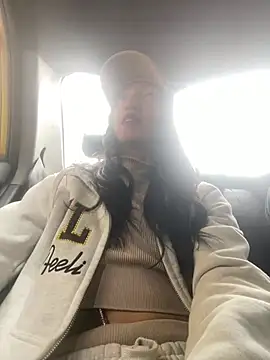 peiton steele7 online show from April 11, 2026, 3:49 pm