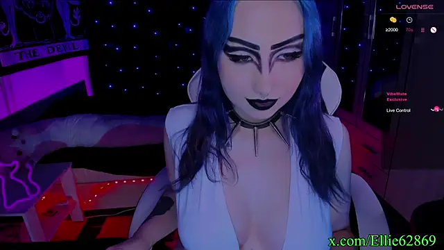 Kitty goth online show from December 21, 2024, 6:34 pm