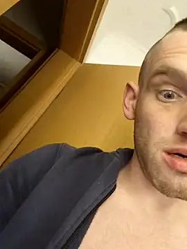 Snapshot of Bartzrl chatting on October 10, 2025, 2:43 am Bartzrl online show from October 10, 2025, 2:43 am