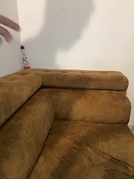 Snapshot of twohornys chatting on February 26, 2026, 12:20 am twohornys online show from February 26, 2026, 12:20 am