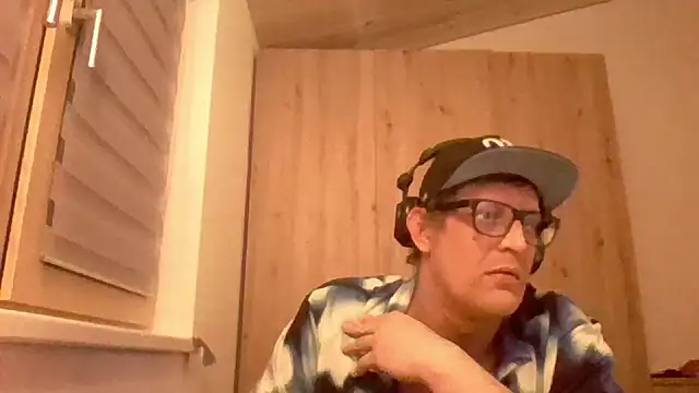 Bigthroaterboy online show from January 11, 2025, 5:51 pm