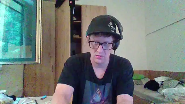 Bigthroaterboy online show from September 8, 2025, 4:17 pm