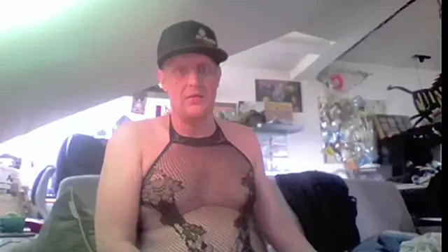 Bigthroaterboy online show from June 11, 2026, 7:17 am