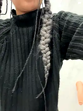 HaileyDiana online show from December 16, 2025, 12:15 am