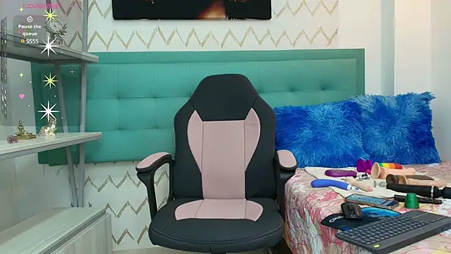 galatea rous online show from January 12, 2025, 5:11 pm