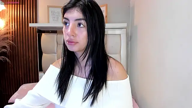 ANTONELLA  ROUSE  online show from December 12, 2024, 8:53 pm
